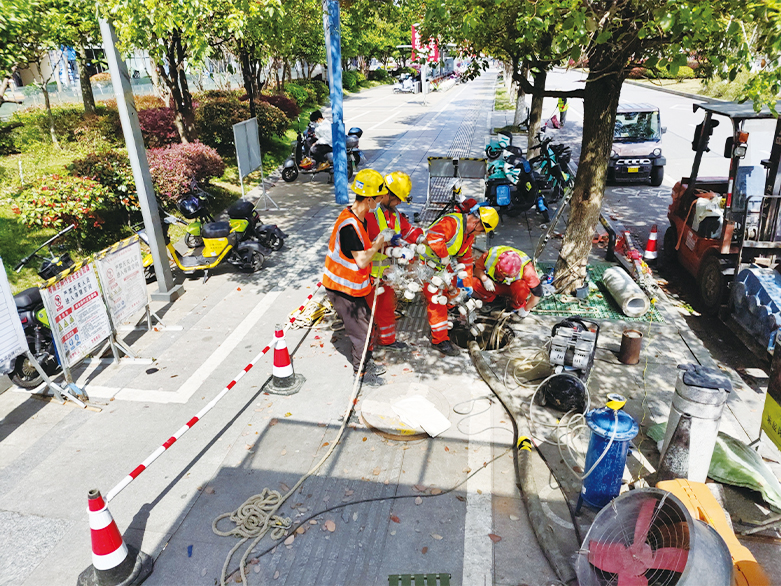  兴义UV-CIPP紫外光固化修复